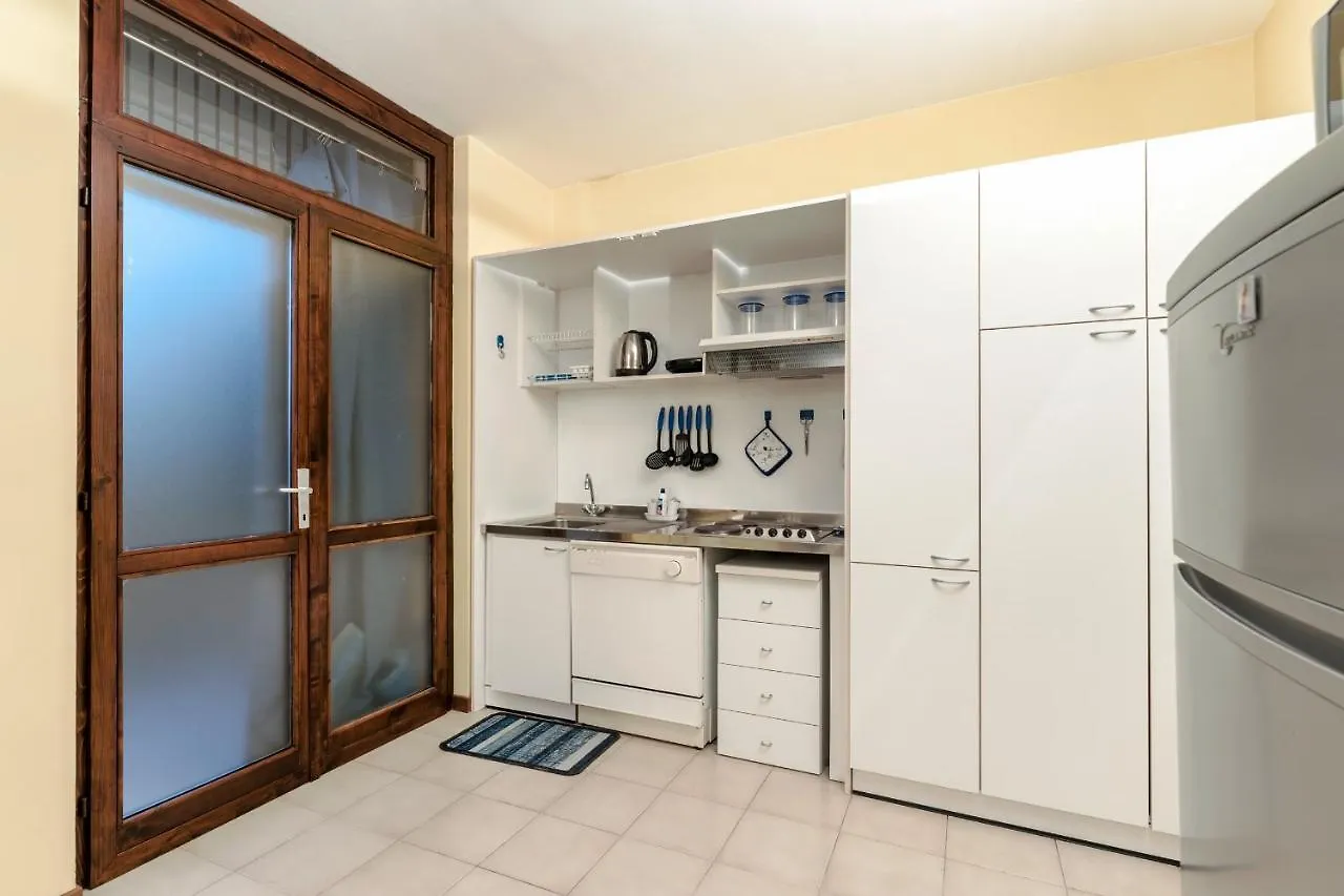 شقة Casa Lugana 10 - Monolocale Con Piscina Direttamente A Lago سيرمِيوني إيطاليا