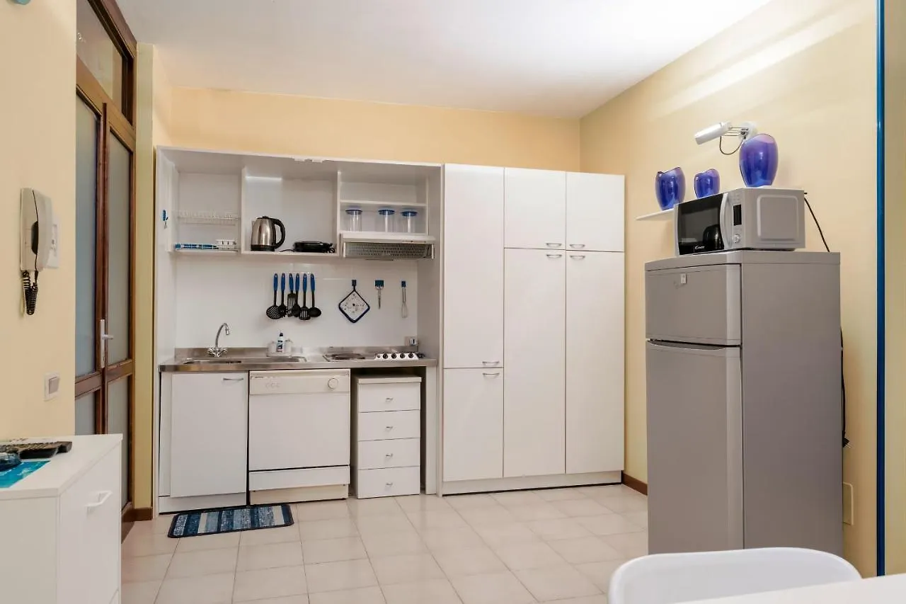 Casa Lugana 10 - Monolocale Con Piscina Direttamente A Lago Apartment Sirmione