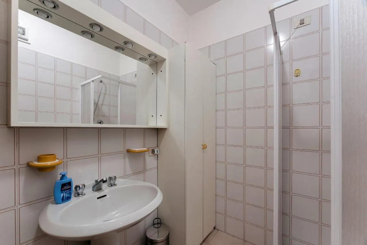 Casa Lugana 10 - Monolocale Con Piscina Direttamente A Lago Apartment Sirmione 0*,  Italy