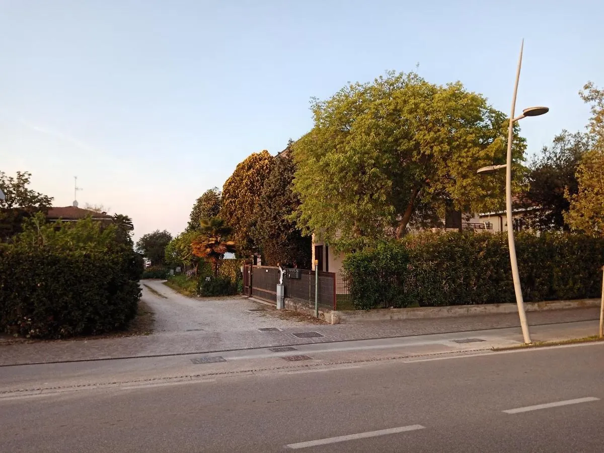 Appartamento Casa Lugana 10 - monolocale con piscina direttamente a lago Sirmione 0*,  Italia
